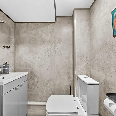 Downtown 1 - Town Centre *